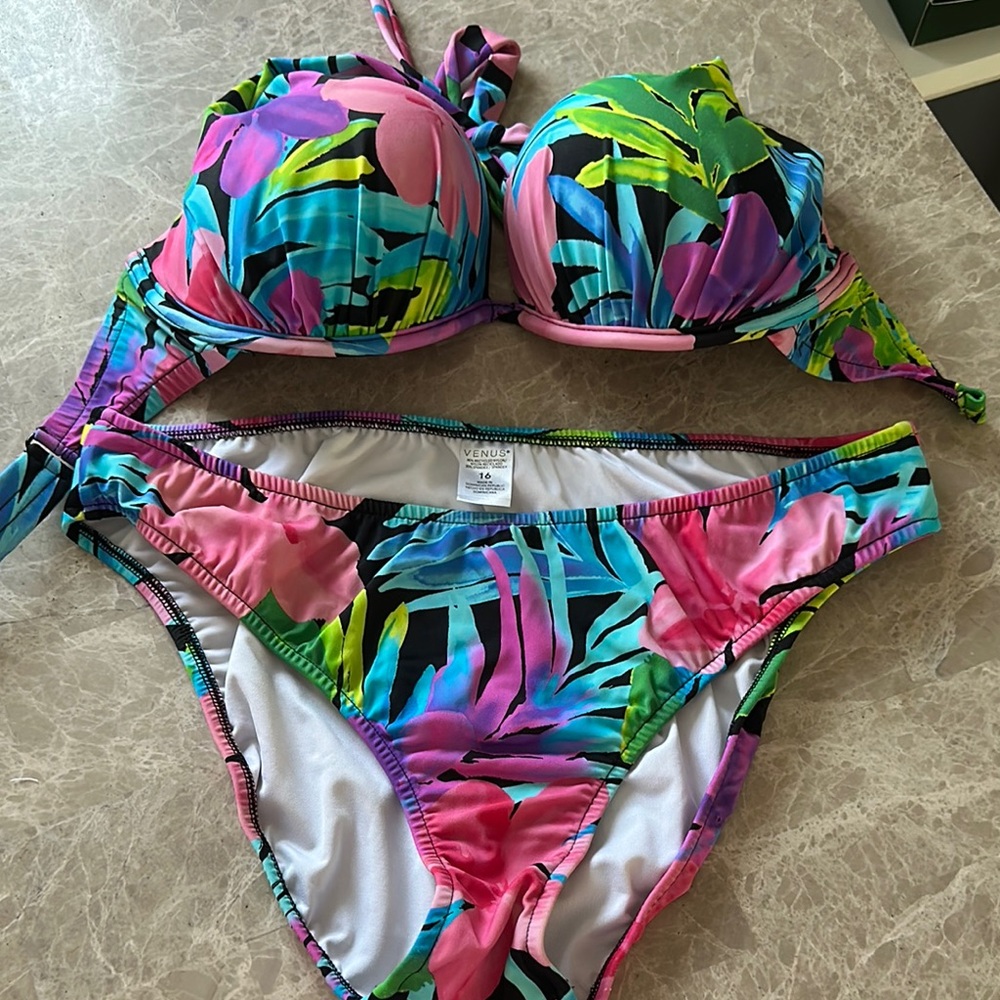 Venus Tropical Floral Mid Rise Bikini Set